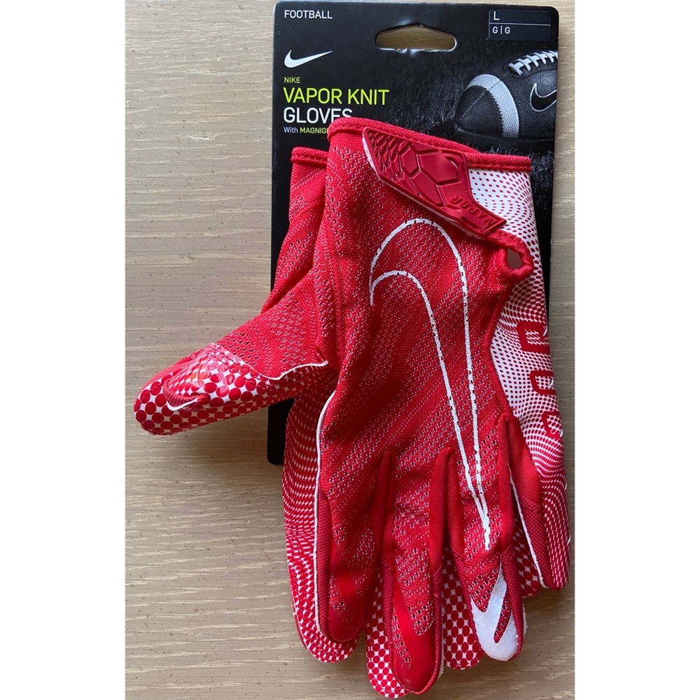 Nike L Vapor Knit Gloves with Magnigrip Technology